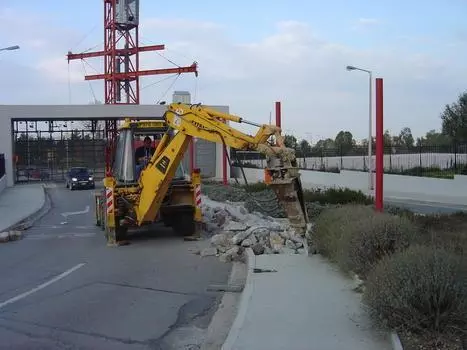 Νέο σύστημα σηματοδότησης εισόδου/εξόδου Πολυτεχνειούπολης 