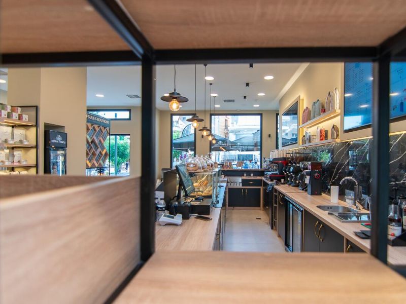 Ανακαίνιση καταστήματος Coffee Berry στην Νέα Φιλαδέλφεια