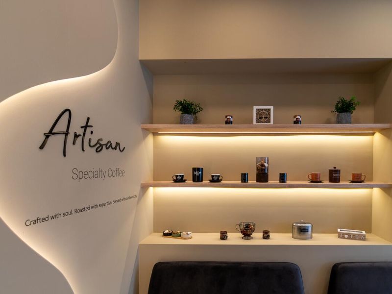 Ανακαίνιση καταστήματος Coffee Berry στην Νέα Φιλαδέλφεια